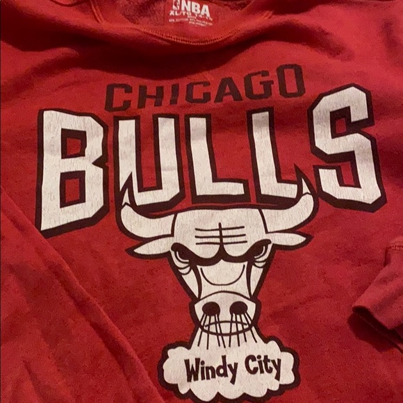 Chicago Bulls sweatshirt - Picture 2 of 5